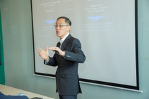 DN Việt chưa biết bắt đầu chuyển đổi số từ đâu, thế giới đã bước qua giai đoạn hai