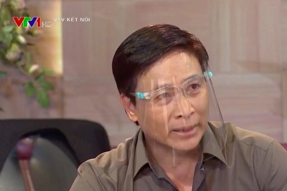 Người thổi tù và hàng tổng Quốc Tuấn nghỉ hưu - 2 Người thổi tù và hàng tổng Quốc Tuấn nghỉ hưu - 2