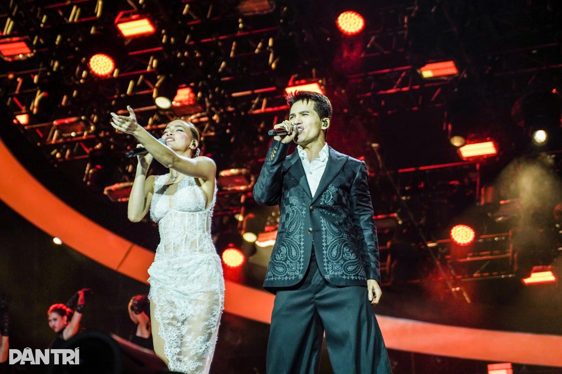 Quốc Thiên kể về tình cũ, được Hồ Ngọc Hà và Hòa Minzy ủng hộ trong concert - 10