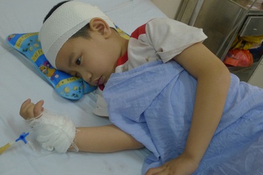 Cậu bé Gia Bảo bị u thân não đã mãi mãi ra đi