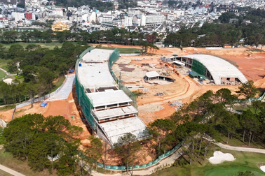 Sẽ tháo dỡ công trình sai phép trong sân golf Đồi Cù