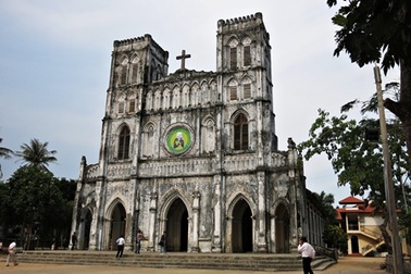 Mằng Lăng - nhà thờ trăm tuổi ở xứ Nẫu