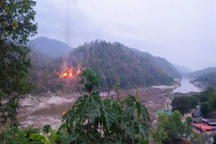 Hai căn cứ quân sự Myanmar rung chuyển vì bị dội "mưa" rocket