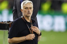 Vung hàng núi tiền, đại gia Saudi Arabia vẫn nếm trái đắng từ Mourinho