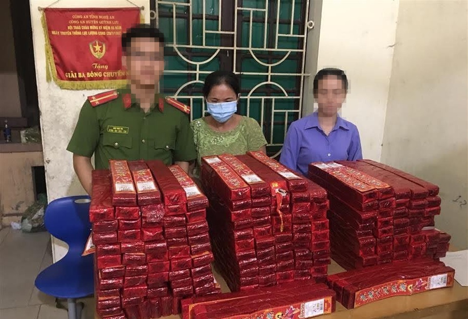 Triệt phá đường dây buôn bán hơn 2,5 tạ pháo nổ - 2 Triệt phá đường dây buôn bán hơn 2,5 tạ pháo nổ - 2