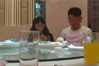 Cô dâu chụp ảnh khách mời tố cáo "ăn chùa" đám cưới gây phẫn nộ