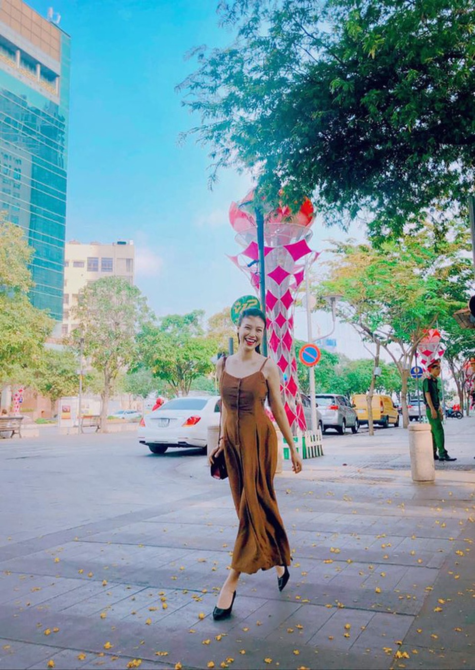 Căn hộ “nhỏ mà đắt đỏ” của Hoàng Oanh và chồng Tây tại Singapore - 17 Căn hộ “nhỏ mà đắt đỏ” của Hoàng Oanh và chồng Tây tại Singapore - 17