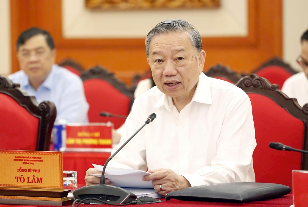 Bộ Chính trị cho ý kiến về phương án nhân sự của Hà Nội, TPHCM - 1 Bộ Chính trị cho ý kiến về phương án nhân sự của Hà Nội, TPHCM - 1