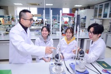 Gần 30 trường đại học công bố xét tuyển học bạ năm 2025