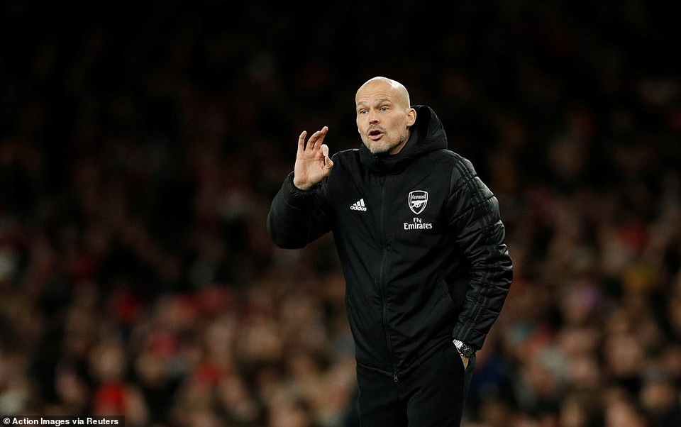 Arsenal 0-3 Man City: Dấu ấn đậm nét của De Bruyne - 4 Arsenal 0-3 Man City: Dấu ấn đậm nét của De Bruyne - 4
