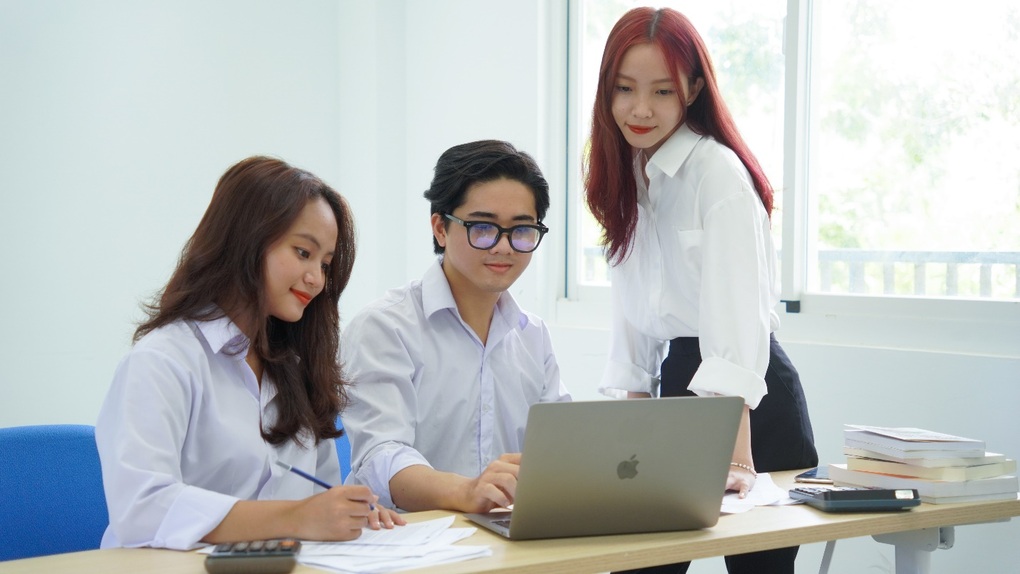 Cơ hội nhận học bổng 100% dành cho thí sinh xét tuyển đại học 2023 - 3 Cơ hội nhận học bổng 100% dành cho thí sinh xét tuyển đại học 2023 - 3