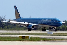 Máy bay Vietnam Airlines hạ cánh khẩn cấp ở Đà Nẵng để cấp cứu hành khách