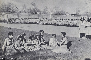 Hình ảnh quyến rũ khác lạ của phụ nữ Afghanistan khi còn... tự do