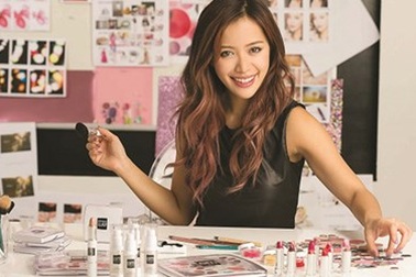 Michelle Phan - nữ trang điểm gốc Việt có tài thay đổi khuôn mặt