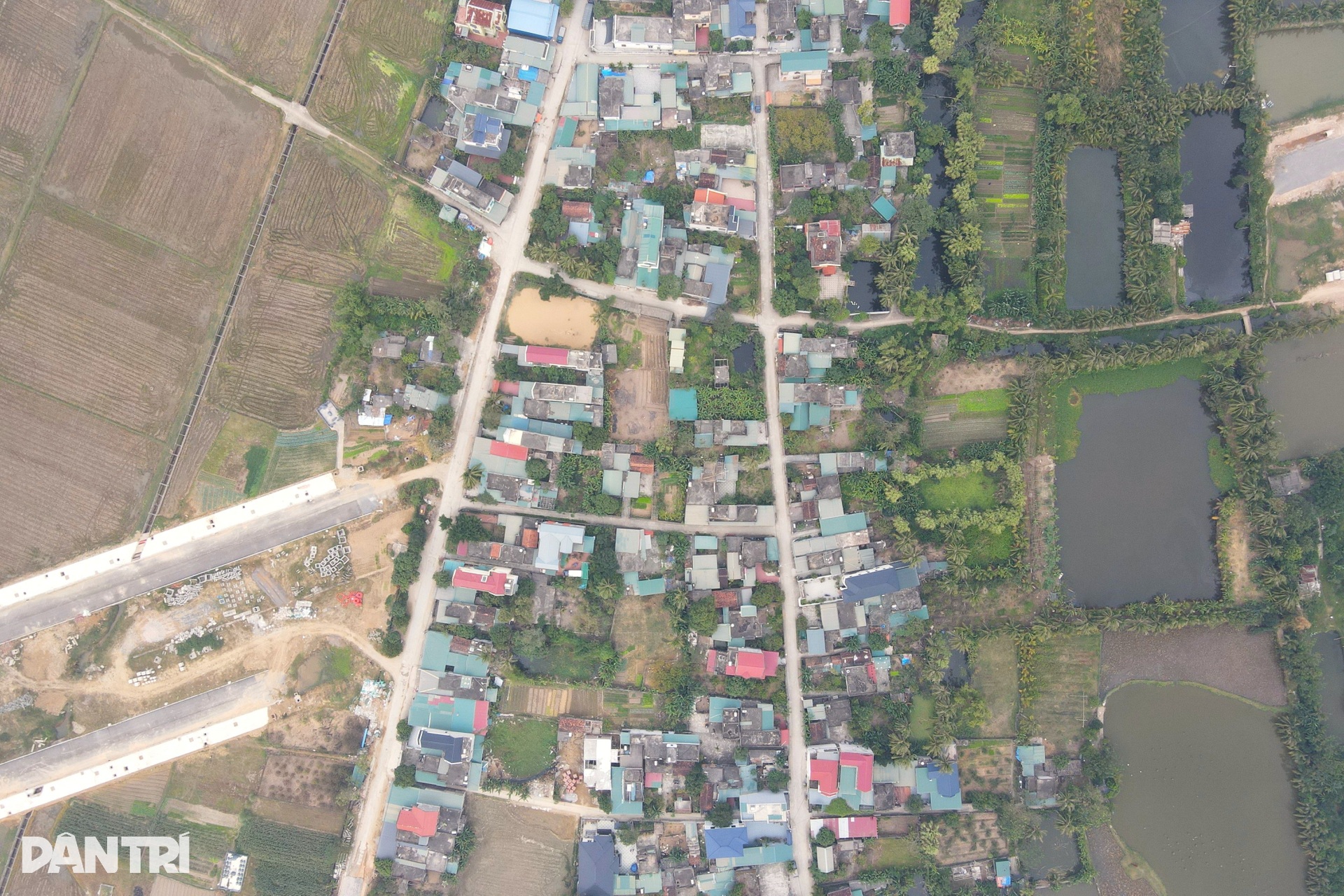 Khu mộ tổ án ngữ trên dự án đường hơn 630 tỷ đồng ở Sầm Sơn - 6 Khu mộ tổ án ngữ trên dự án đường hơn 630 tỷ đồng ở Sầm Sơn - 6