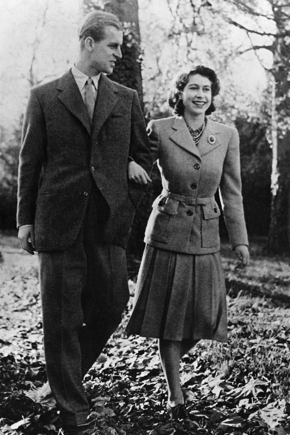 Nữ hoàng Elizabeth II và Hoàng thân Philip: Những khoảnh khắc đẹp nhất - 3 Nữ hoàng Elizabeth II và Hoàng thân Philip: Những khoảnh khắc đẹp nhất - 3