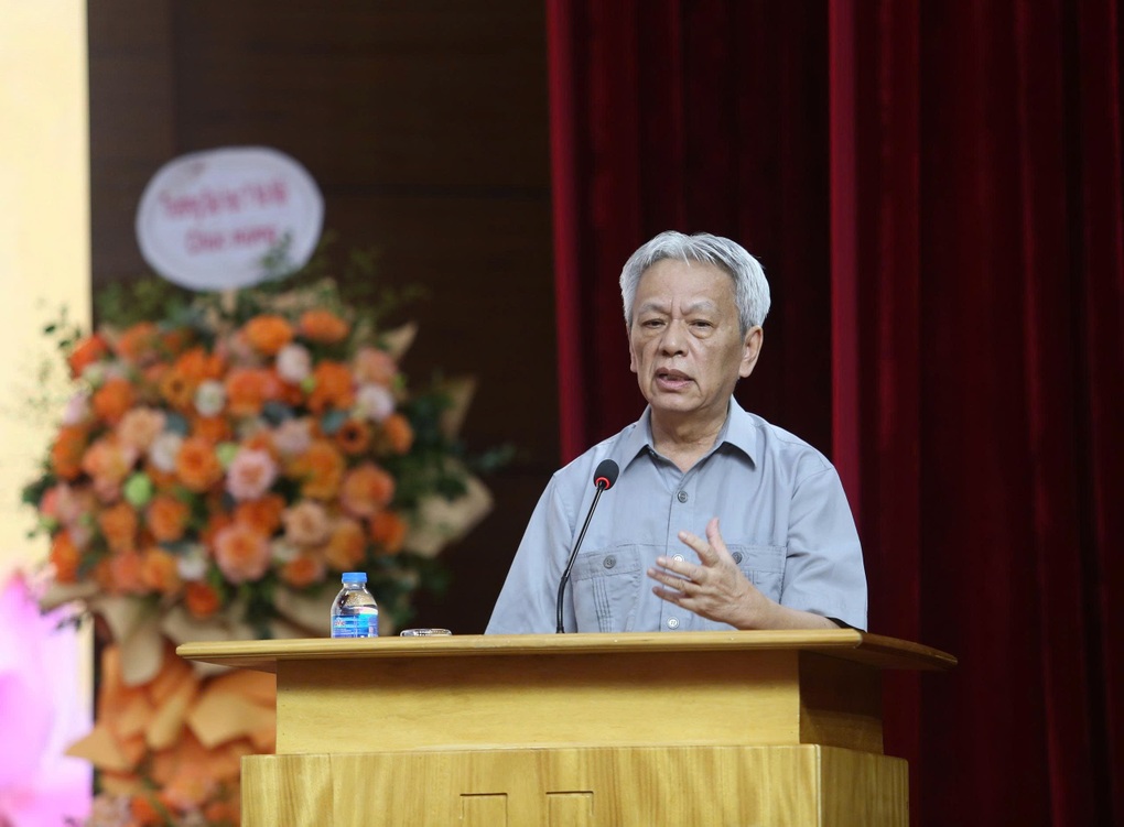 Khó cải cách tiền lương khi nền công vụ vẫn ở dạng... lai - 3 Khó cải cách tiền lương khi nền công vụ vẫn ở dạng... lai - 3