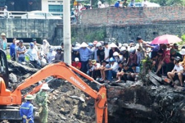 Vụ đào móng thấy 30 quan tài: Tiếp tục phát hiện hài cốt