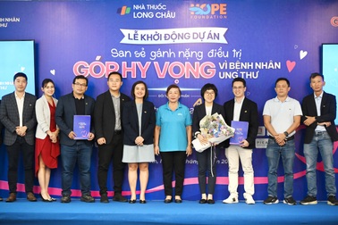 Long Châu mở rộng chương trình san sẻ gánh nặng chi phí điều trị ung thư