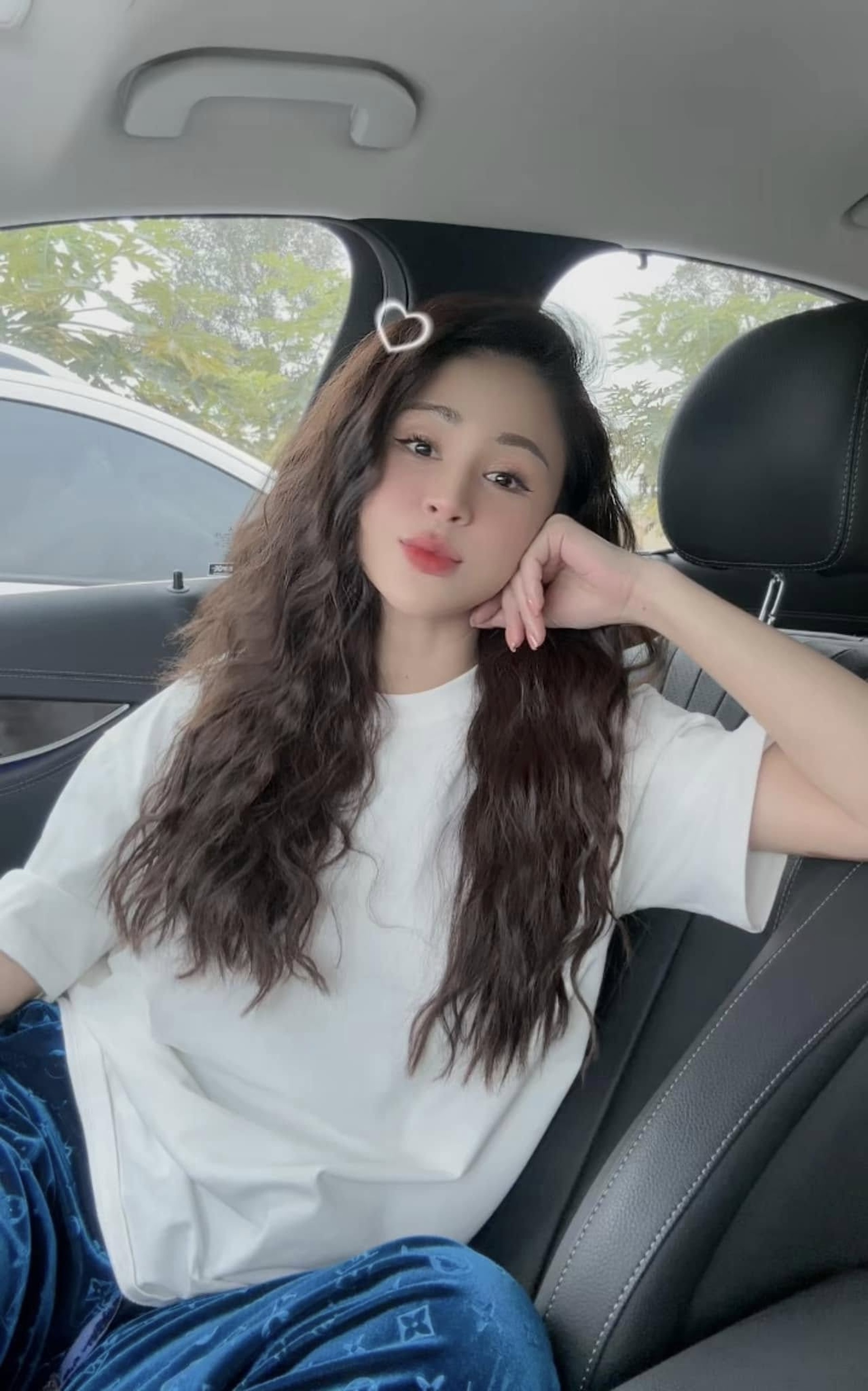 Lương Thu Trang tuổi 35: Nhan sắc thăng hạng, thừa nhận đang yêu - 10 Lương Thu Trang tuổi 35: Nhan sắc thăng hạng, thừa nhận đang yêu - 10