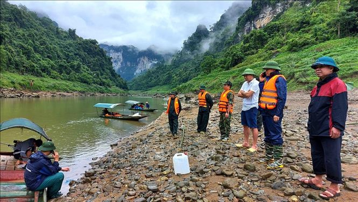 Tìm thấy thi thể 2 vợ chồng mất tích khi đánh cá ở Hà Giang - 1 Tìm thấy thi thể 2 vợ chồng mất tích khi đánh cá ở Hà Giang - 1