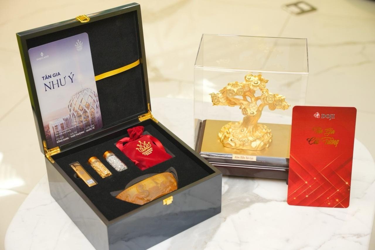 អតិថិជនដំបូងទទួលបានផ្ទះល្វែងប្រណីត Diamond Crown Hai Phong - ៥ Những khách hàng đầu tiên tiếp nhận căn hộ hạng sang Diamond Crown Hai Phong - 5