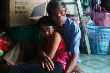 Chiếc điện thoại đồ chơi “làm chứng” gã hàng xóm hiếp dâm bé gái 