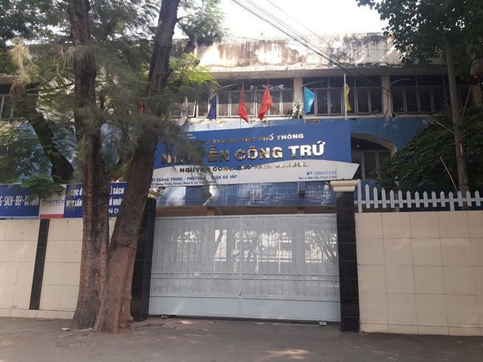 Nghi vấn 1 học sinh được nâng điểm nhiều môn: Phê bình Hiệu trưởng, Hiệu phó - 1 Nghi vấn 1 học sinh được nâng điểm nhiều môn: Phê bình Hiệu trưởng, Hiệu phó - 1