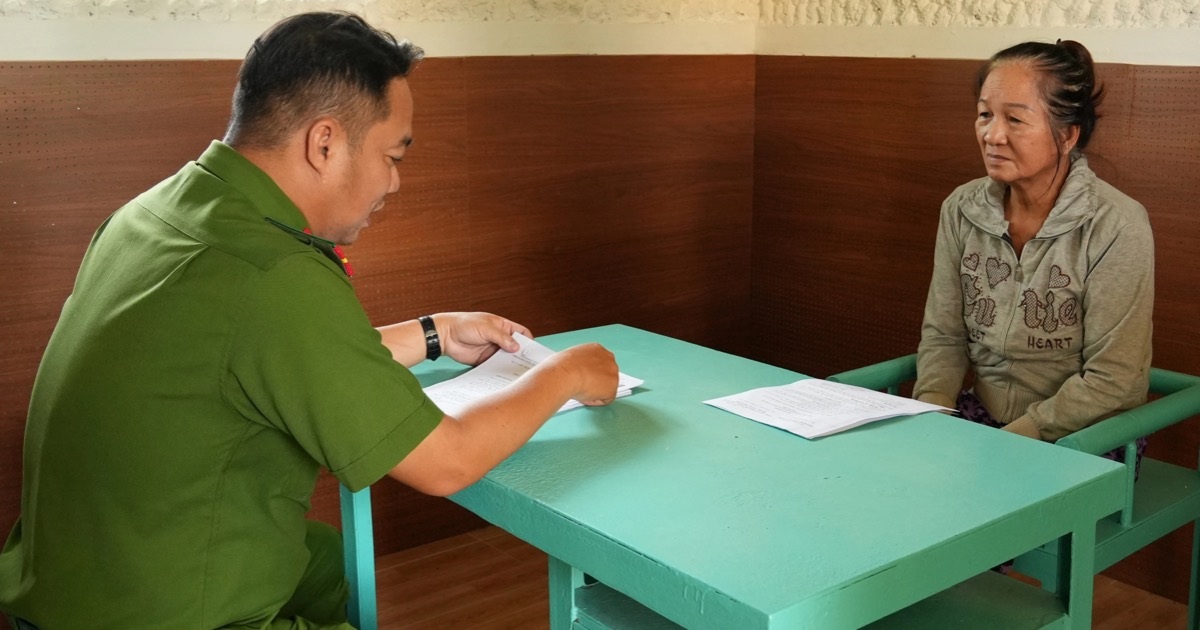 Nữ tội phạm nguy hiểm lẩn trốn truy nã 18 năm đã "sa lưới"