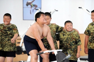 Lò luyện khắc nghiệt cho trẻ em béo phì Trung Quốc