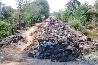 Đường "treo" 12 năm: Dân ngăn thi công vì bồi thường chưa thỏa đáng?