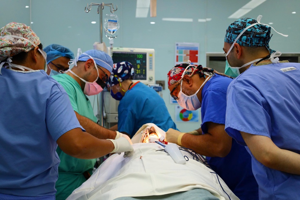 Những ca mổ “0 đồng” giúp hàng trăm người tìm lại hình hài sau biến cố - 10