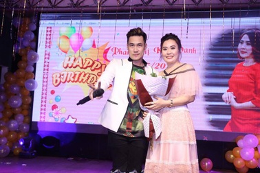 Kim Oanh Phan phản pháo tin đồn là người yêu ca sĩ Khánh Phương