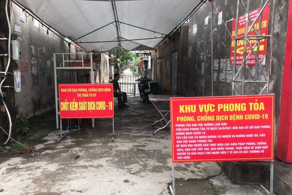 Nhân viên cửa hàng xăm hình dương tính với SARS-CoV-2, tiếp xúc nhiều người - 1 Nhân viên cửa hàng xăm hình dương tính với SARS-CoV-2, tiếp xúc nhiều người - 1