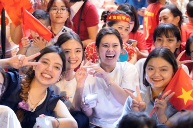 Thủ tướng đốc thúc chuyển quà 100.000 đồng đến mọi người dân trước 2/9