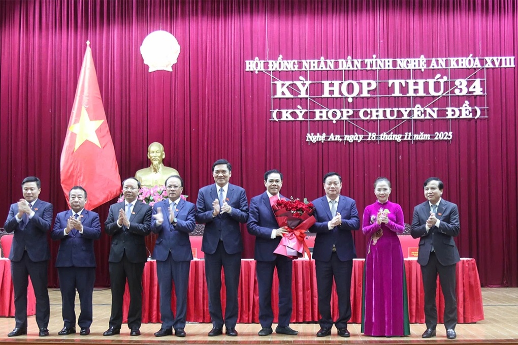 Nghệ An có tân Chủ tịch UBND tỉnh - 2 Nghệ An có tân Chủ tịch UBND tỉnh - 2