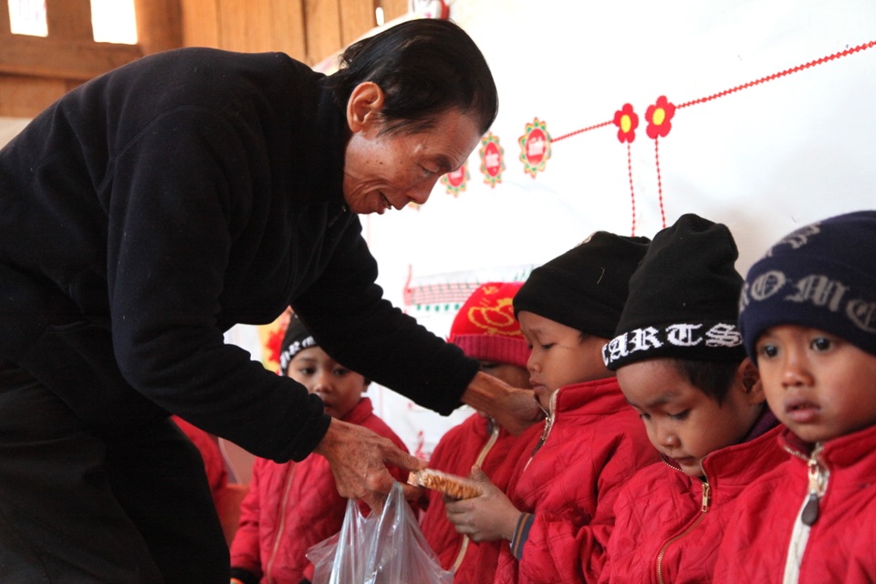 Báo Dân trí khởi công xây dựng trường Mầm non sát biên giới Việt - Lào - 9