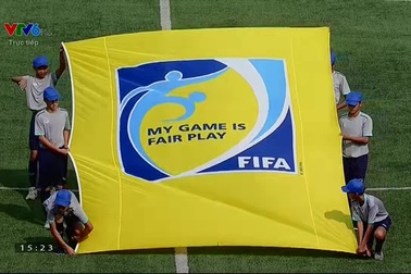 U22 Việt Nam cùng U22 Indonesia ra sân thi đấu ở trận bán kết