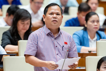 Đại biểu Quốc hội đề nghị bóc tách "con số khổng lồ" chi cho đổi mới SGK