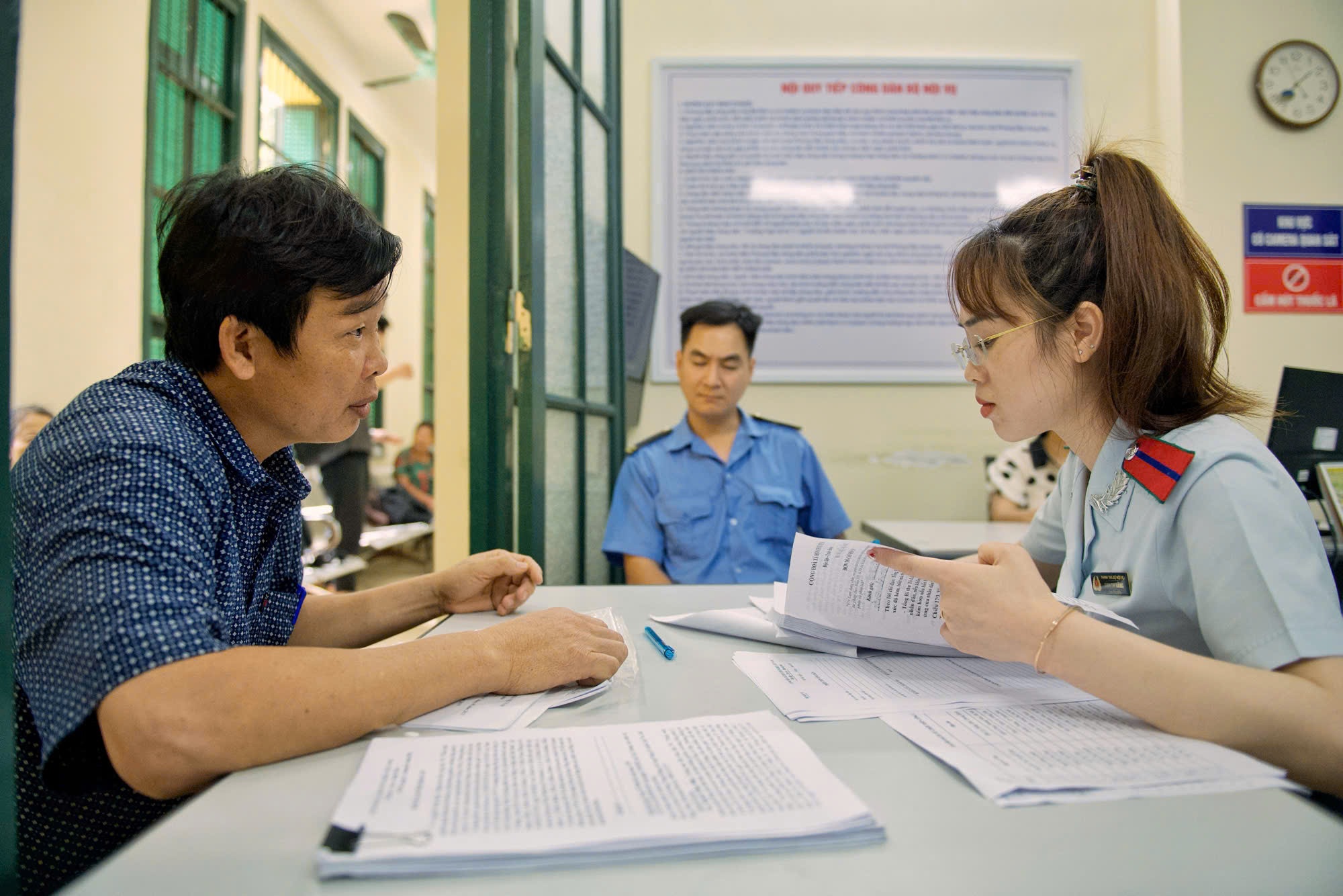 Nửa năm 2 lần sáp nhập, Chủ tịch xã thẫn thờ nhắc cả tuổi trẻ làm nhà nước - 2 Nửa năm 2 lần sáp nhập, Chủ tịch xã thẫn thờ nhắc cả tuổi trẻ làm nhà nước - 2