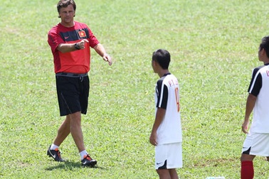 HLV Falko Goetz “cấm cửa” báo chí