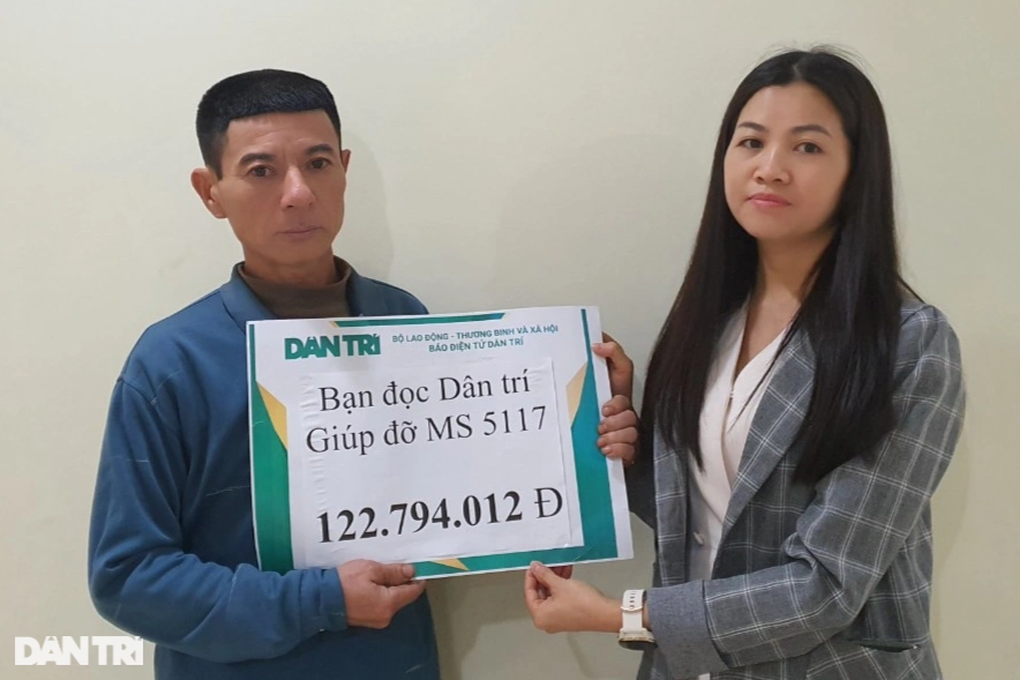 Hơn 120 triệu đồng đến với gia đình nghèo khó ở ngoại thành Hà Nội - 1 Hơn 120 triệu đồng đến với gia đình nghèo khó ở ngoại thành Hà Nội - 1
