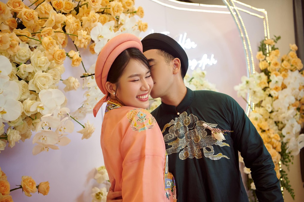 Diễm My 9X, Thanh Hằng và các mỹ nhân năm đầu đón Tết bên chồng - 3 Diễm My 9X, Thanh Hằng và các mỹ nhân năm đầu đón Tết bên chồng - 3