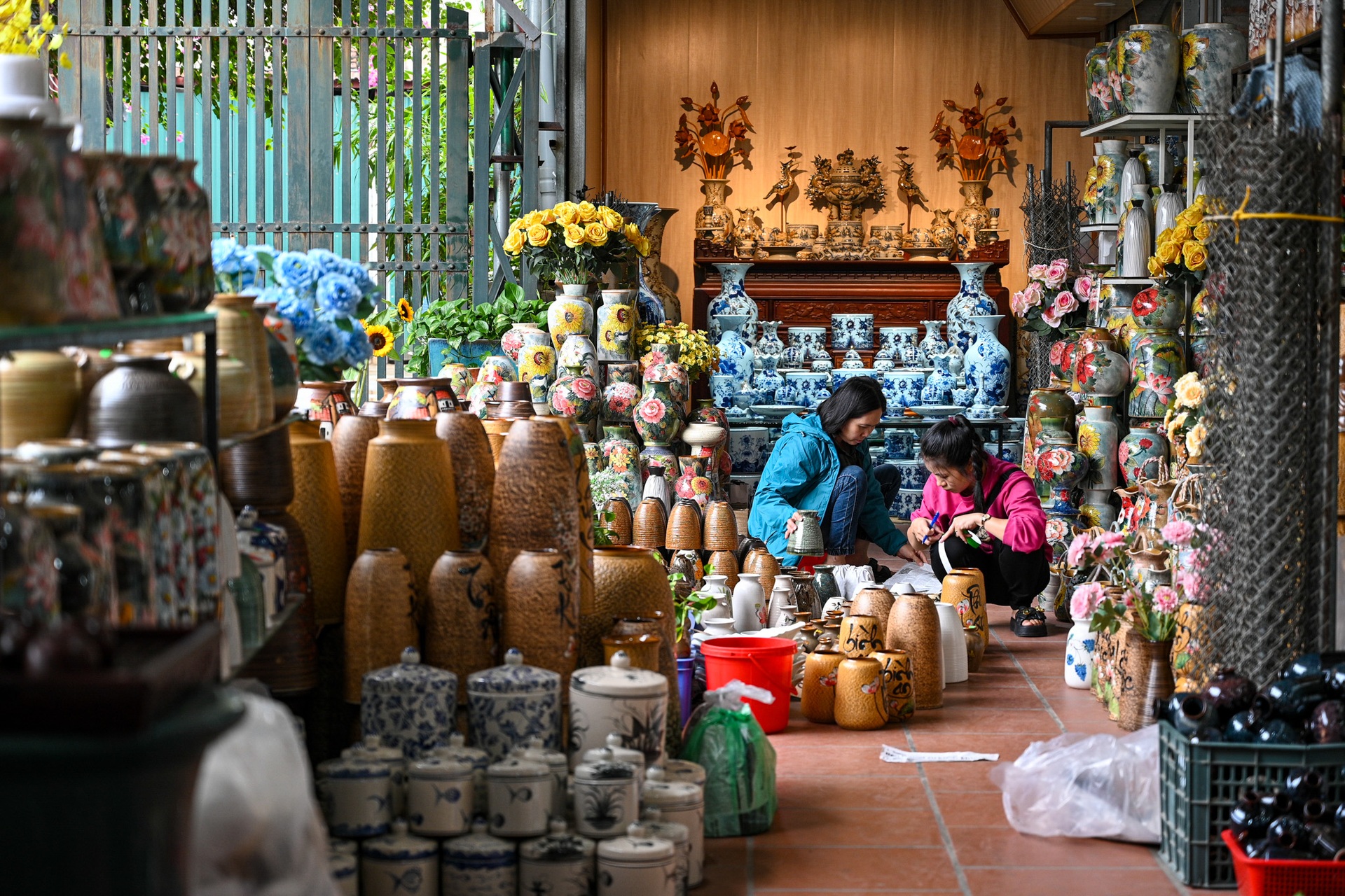 Nghệ nhân 50 năm giữ lửa nghề truyền thống gốm Bát Tràng
