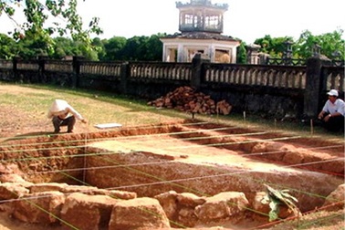 Khai quật di tích Thành Hoàng đế triều đại Tây Sơn