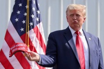 Donald Trump: "Thị trường chứng khoán chỉ khiến người giàu càng giàu thêm"