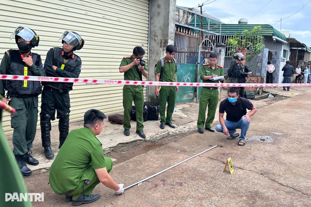 Giây phút kẻ sát hại 4 người cướp xe bỏ trốn: Không giao xe sẽ giết - 3 Giây phút kẻ sát hại 4 người cướp xe bỏ trốn: Không giao xe sẽ giết - 3