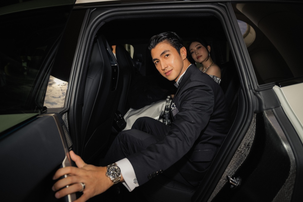 Diễn viên Bình An và Á hậu Phương Nga bất ngờ xuất hiện trên thảm đỏ Cannes - 3