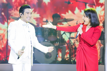 Diva Mỹ Linh "bóc phốt" Quang Hà ngay trên sân khấu