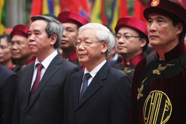 Tổng Bí thư cùng nhân dân dâng hương tưởng nhớ các Vua Hùng